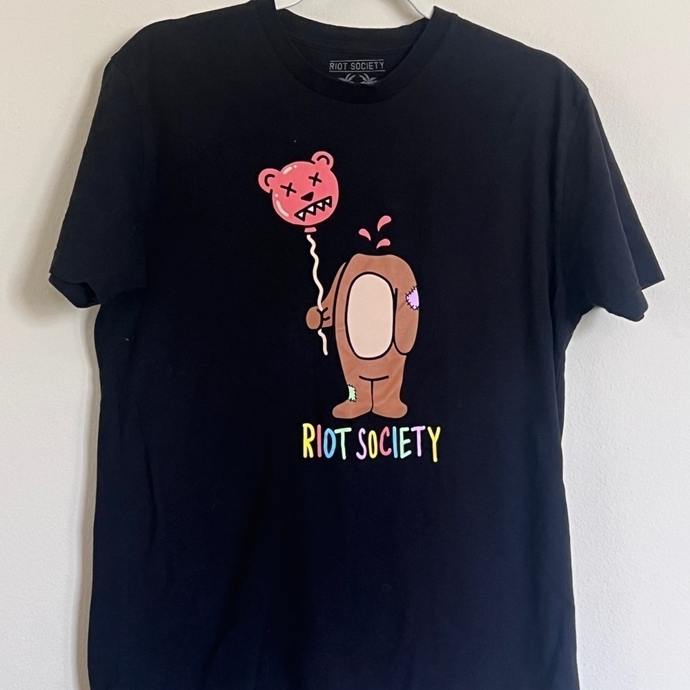 Riot Society Black Tee with Pink and Brown Graphic 327